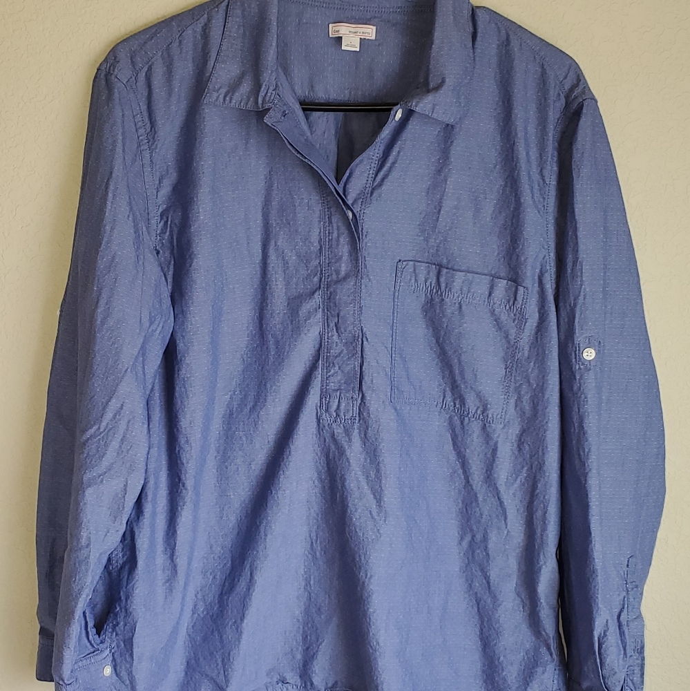 Gap shirt